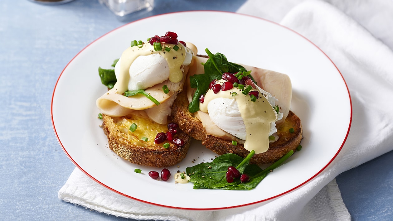 Turkey and Pomegranate Eggs Benedict – Recipe