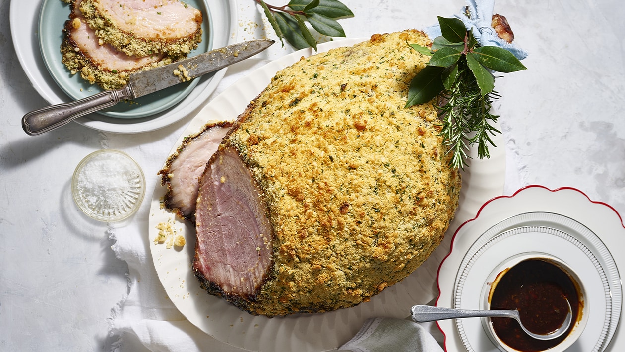 Garlic and Herb Crusted Christmas Ham – Recipe